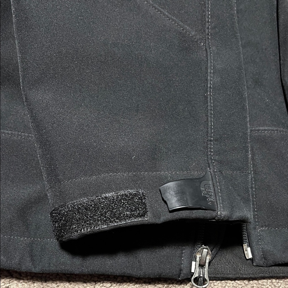 The North Face Men's Performance Softshell Jacket - image 8